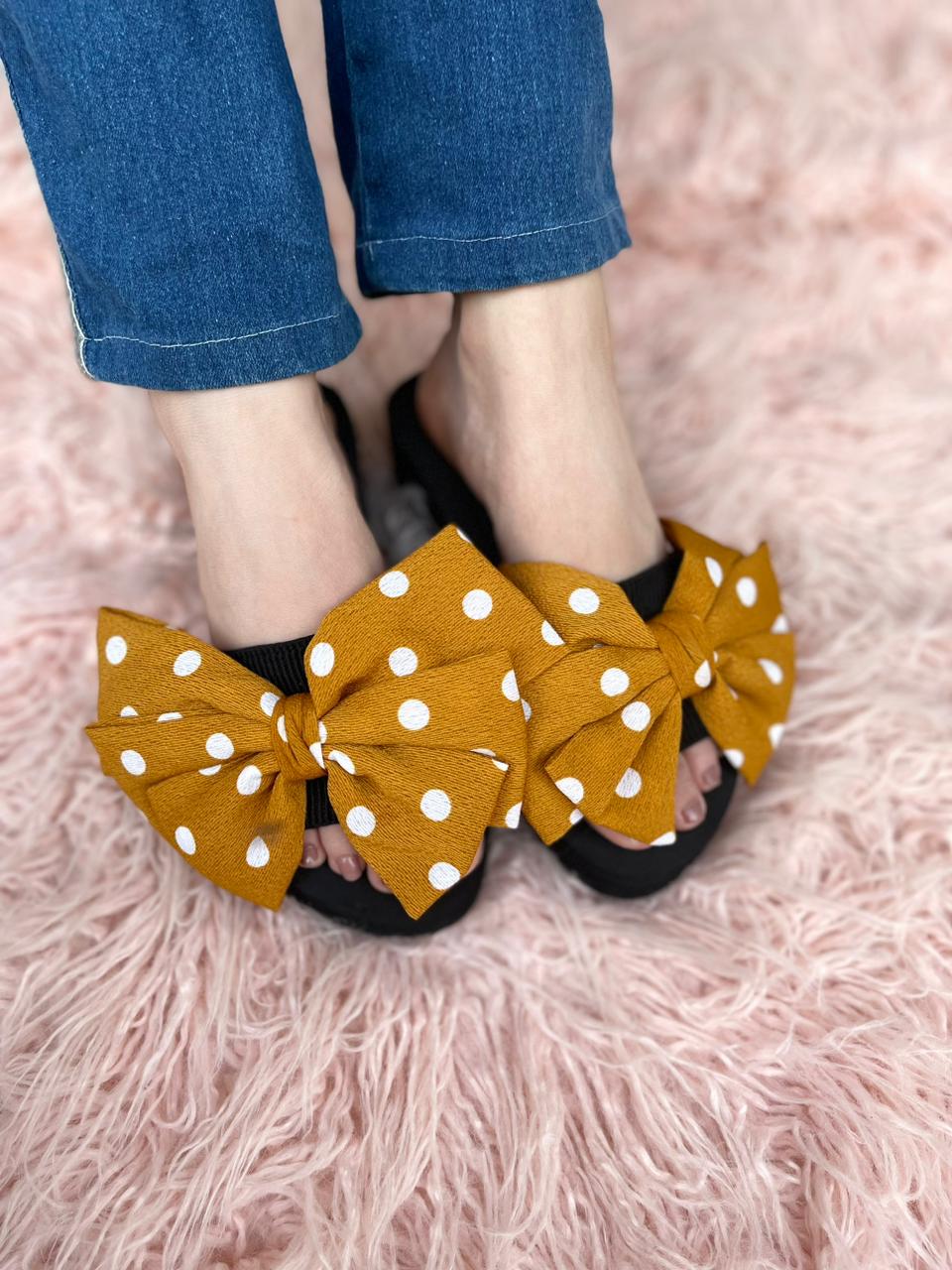 Polka dot wedge